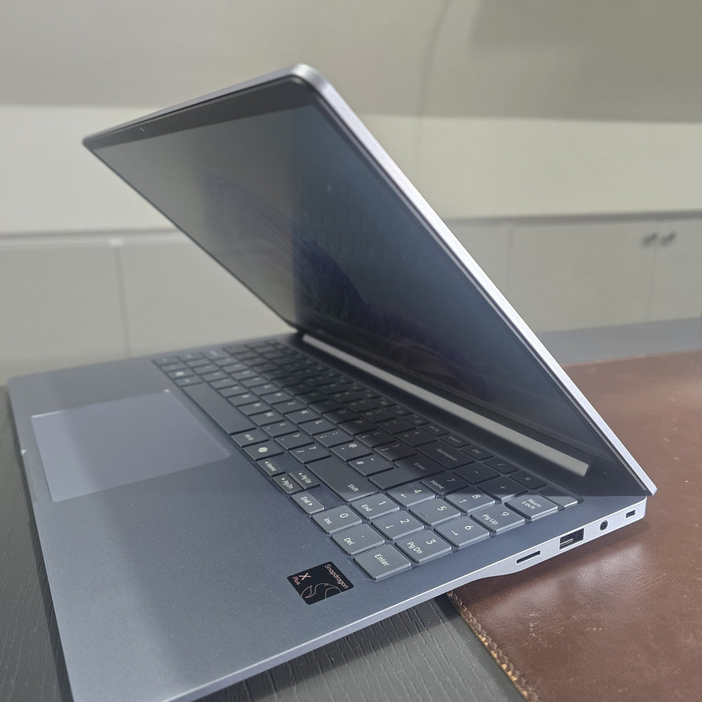 Samsung Galaxy Book4 Edge 15.6” Snapdragon X 16GB 256GB Blue Grade B #104J4