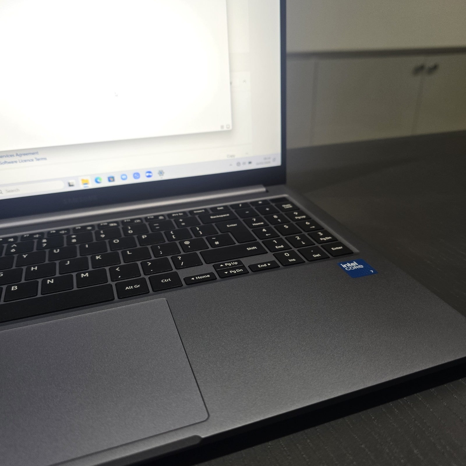 Samsung Galaxy Book4 512GB Gray Grade A Core 7 15.6” 2025 #120A14