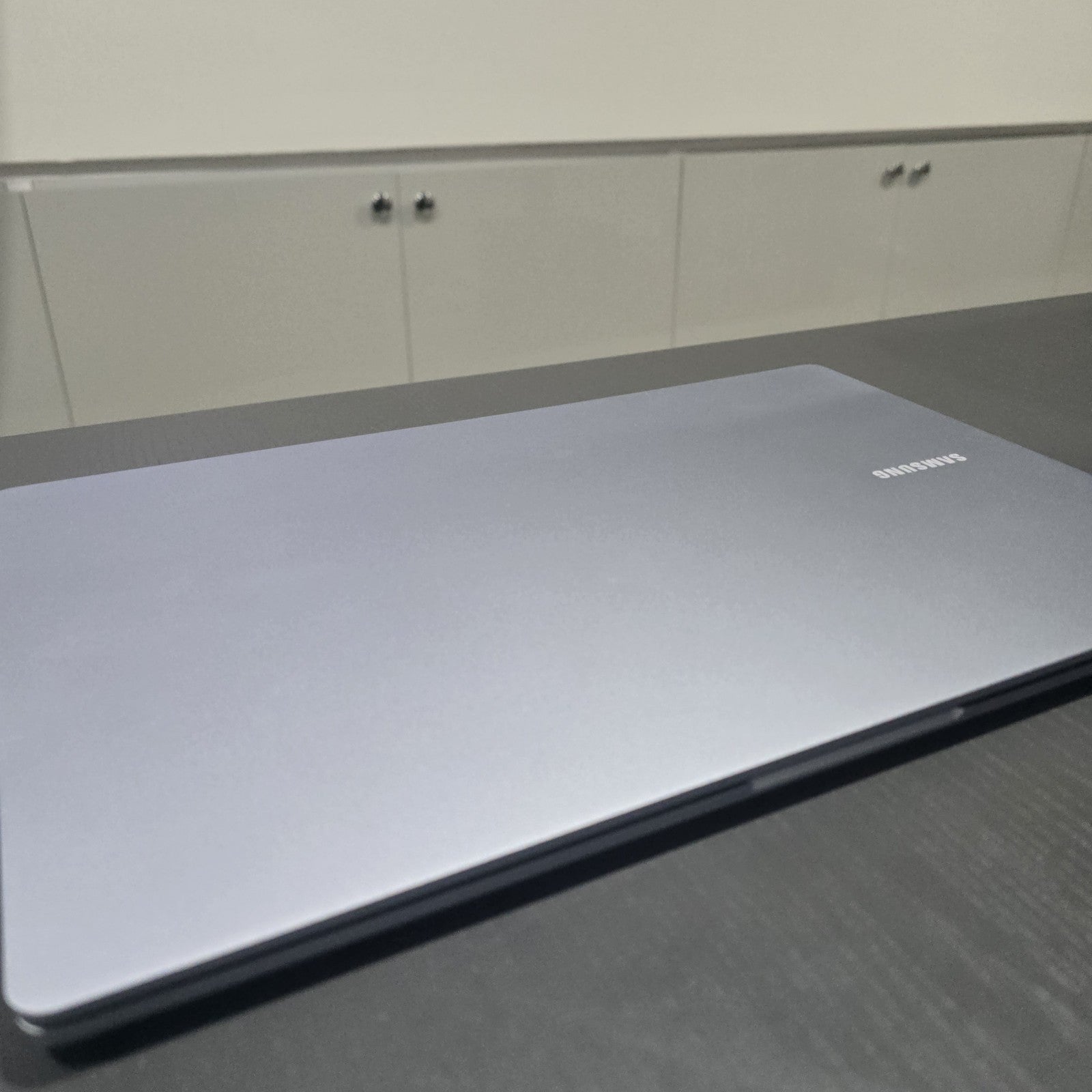 Samsung Galaxy Book4 Edge 15.6" Snapdragon X 16GB 256GB Blue Broken Key #B 214B21