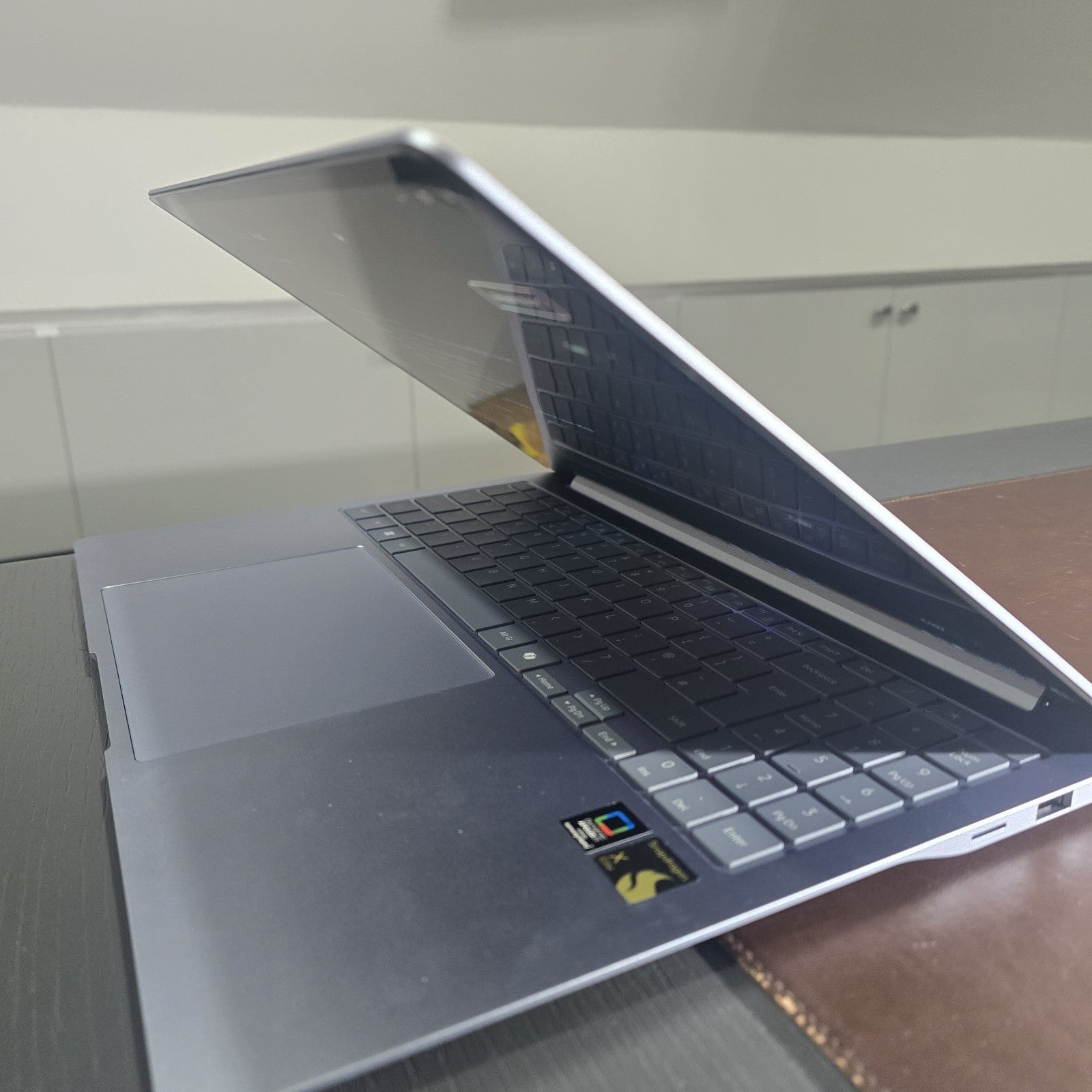 Samsung Galaxy Book4 Edge 512GB Blue Grade A Excellent Condition #104G3