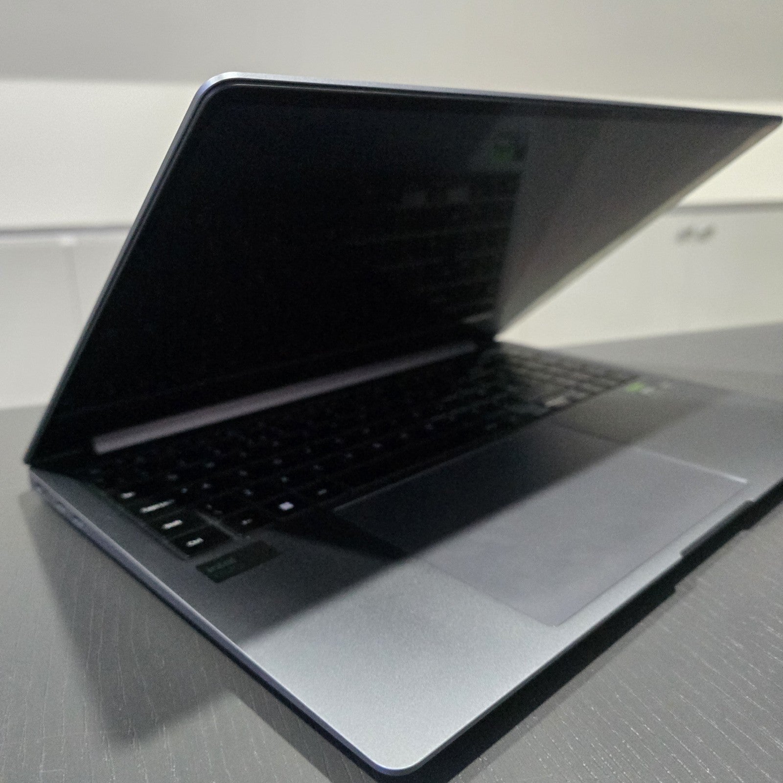 Samsung Galaxy Book4 Ultra 16 RTX 4070 32GB 1TB OLED i9 Laptop Grade A 173A1