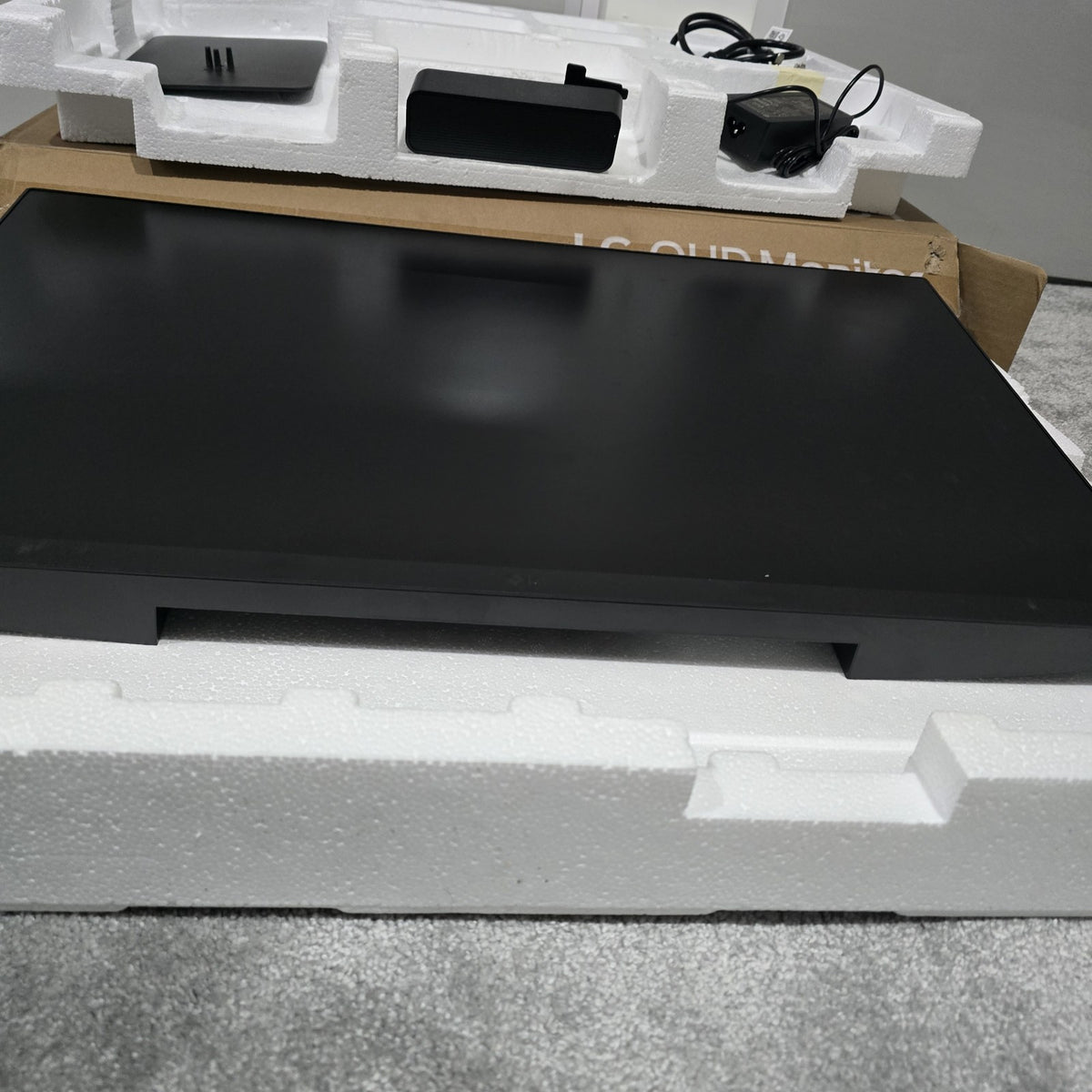 LG 27U631A-B 27" QHD IPS LCD 100Hz Monitor Black Grade A 249A15