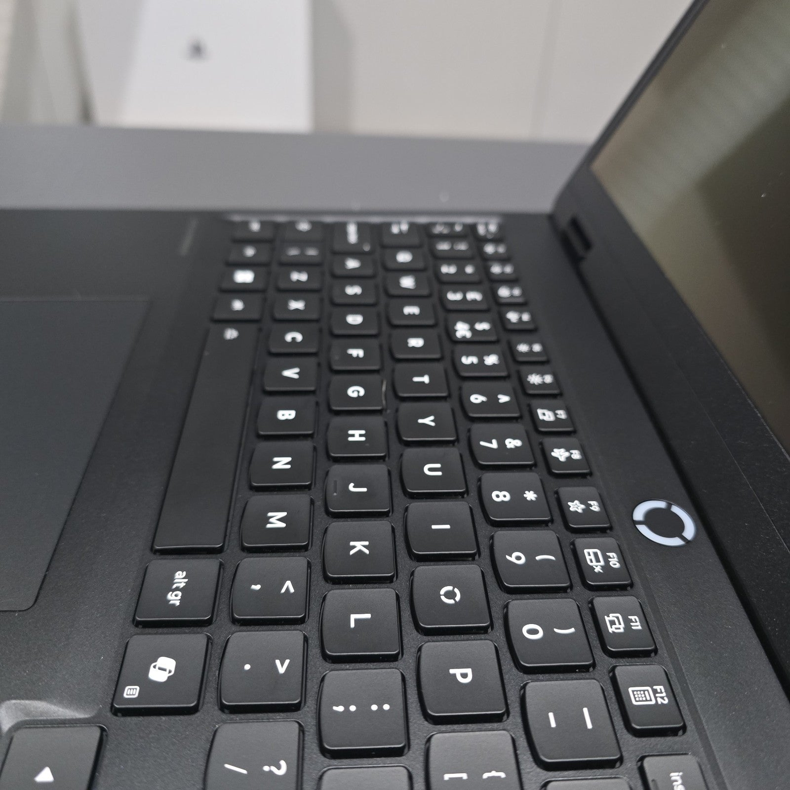 Lenovo Legion 5 RTX 5050 Gaming Laptop i7-14700HX 16GB 1TB OLED 165Hz #A 207A10