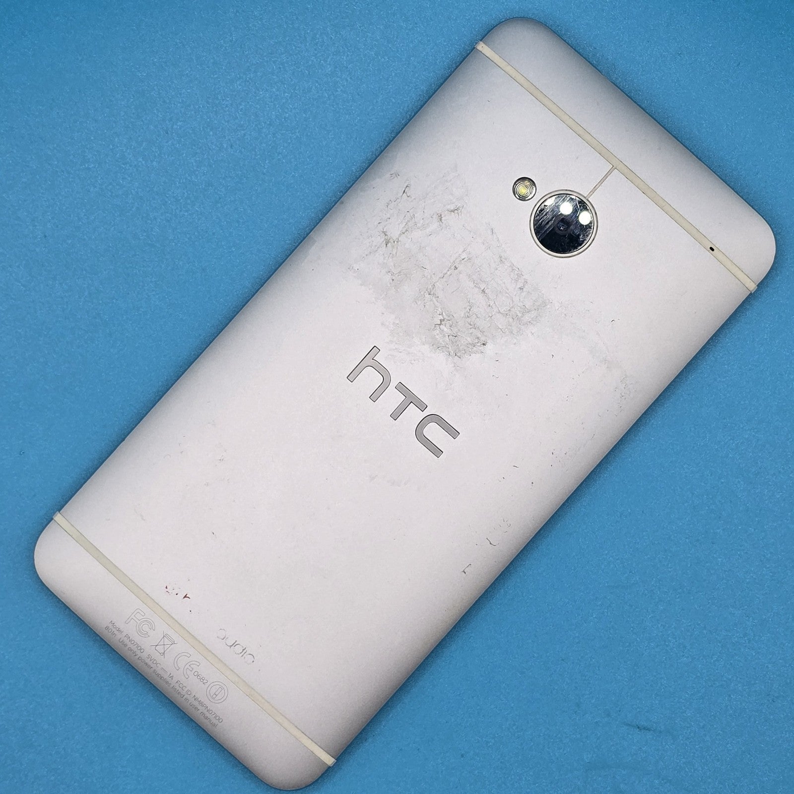 HTC One M7 32GB Silver – For Parts Only – NonWorking Device  FREE POSTAGE3
