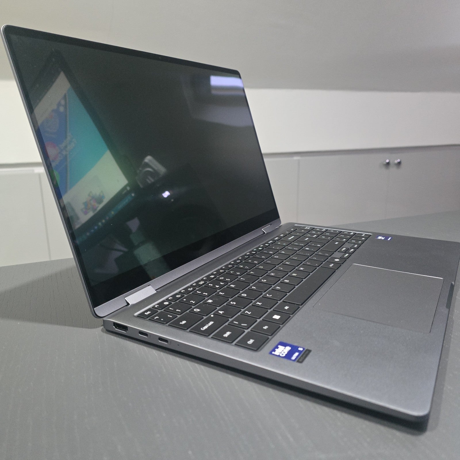 Samsung Galaxy Book5 360 512GB Gray Grade A 15.6” 2-in-1 #106C1