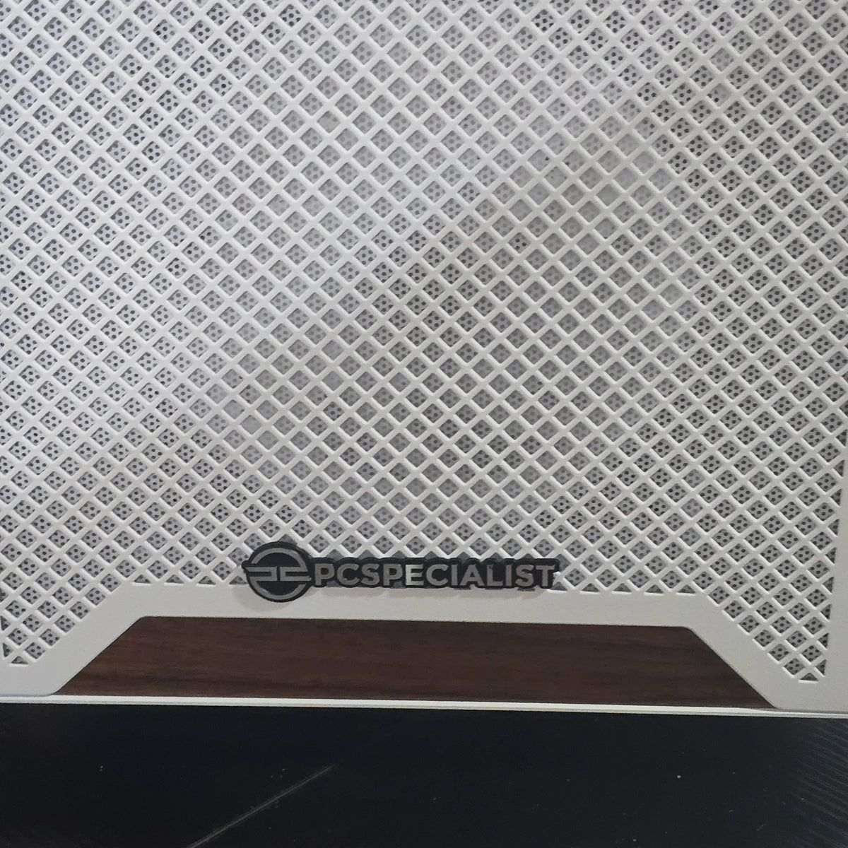 PCSpecialist Fusion Lumin 10 AMD Ryzen 5 7600 RTX 5060 White Grade A — photo 3