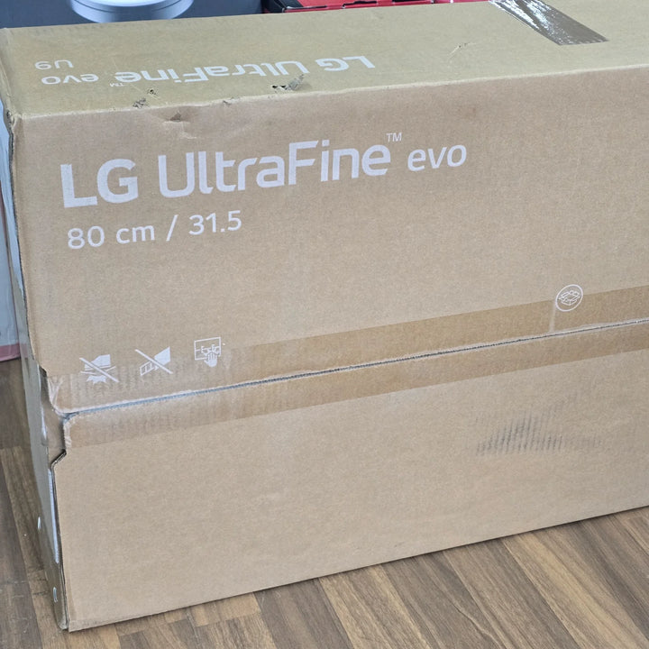 LG UltraFine evo 32U990A-S 31.47 inches (32-inch class) Grade A — photo 1
