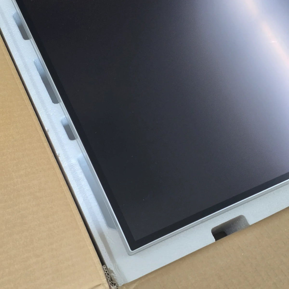 LG UltraFine evo 32U990A-S 31.47 inches (32-inch class) Grade A — photo 9